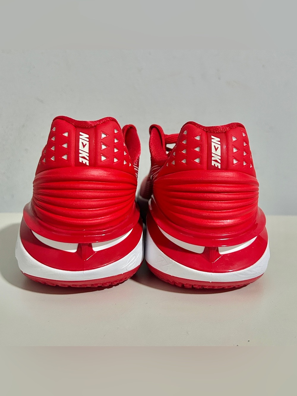 Nike Air Zoom GT Cut 2 TB “Uni Red” Men’s Size 5.5 Basketball Sneakers No Lid - Picture 6 of 11